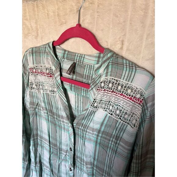 Vanity Plaid With Lace Button Up Woman’s Top Size Small - Picture 3 of 7